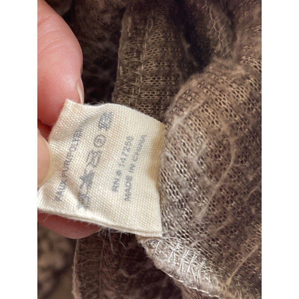 Simply Southern Size Medium Gray Turtle Sherpa Pullover - Picture 8 of 10